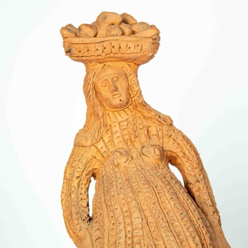 Escultura Mulher com cesto de Antonio Poteiro